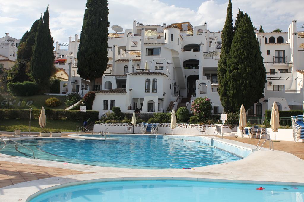 Apartamento Turistico Pueblo Evita Leilighet Benalmádena Eksteriør bilde
