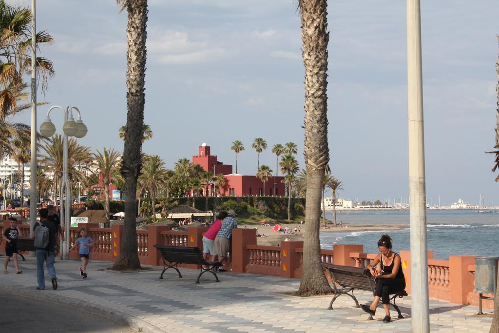 Apartamento Turistico Pueblo Evita Leilighet Benalmádena Eksteriør bilde